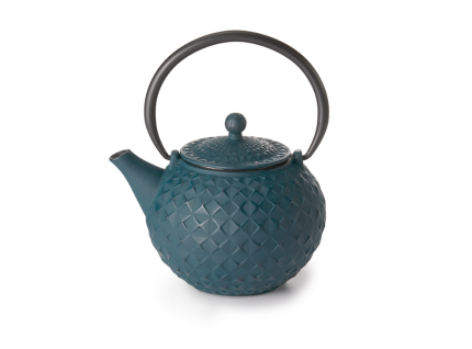 Iron Tea Pot/თუჯის ჩაიდანი 0.7l